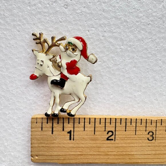 Christmas Collection Brooch Holiday Lapel Pins Set of 7 VTG Cats reindeer candy - Picture 3 of 16